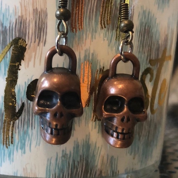 Awesome Skull Earrings Diff Colors! - Picture 4 of 8